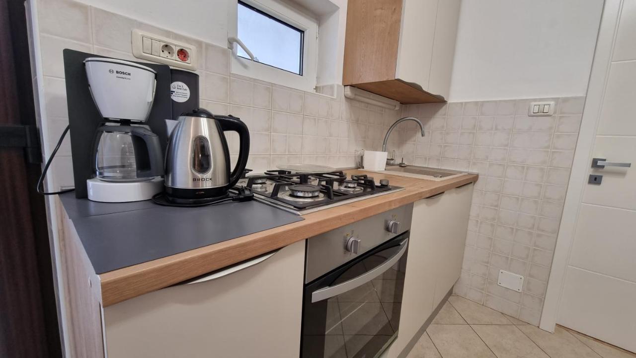 App Carla Apartment Новиград Екстериор снимка